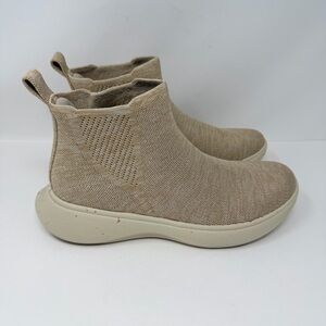 Vivaia Round-Toe Slip-On Sneaker Boots Tan Unisex 40; Women Size 9, Men 7.5